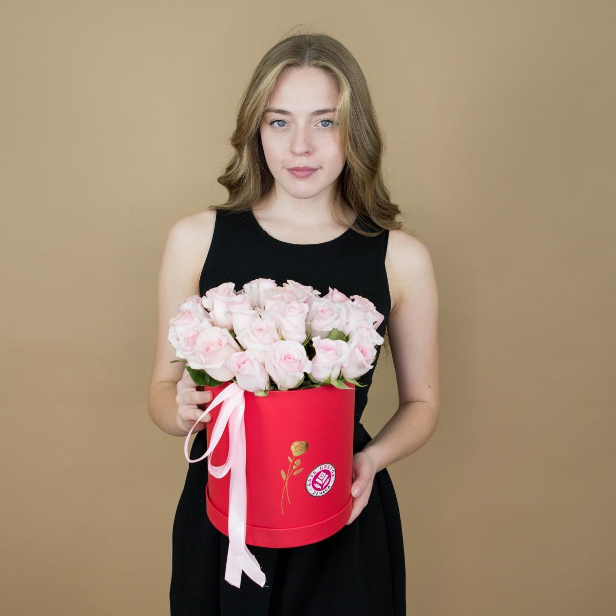 Розы розовые в шляпной коробке articul  24krd