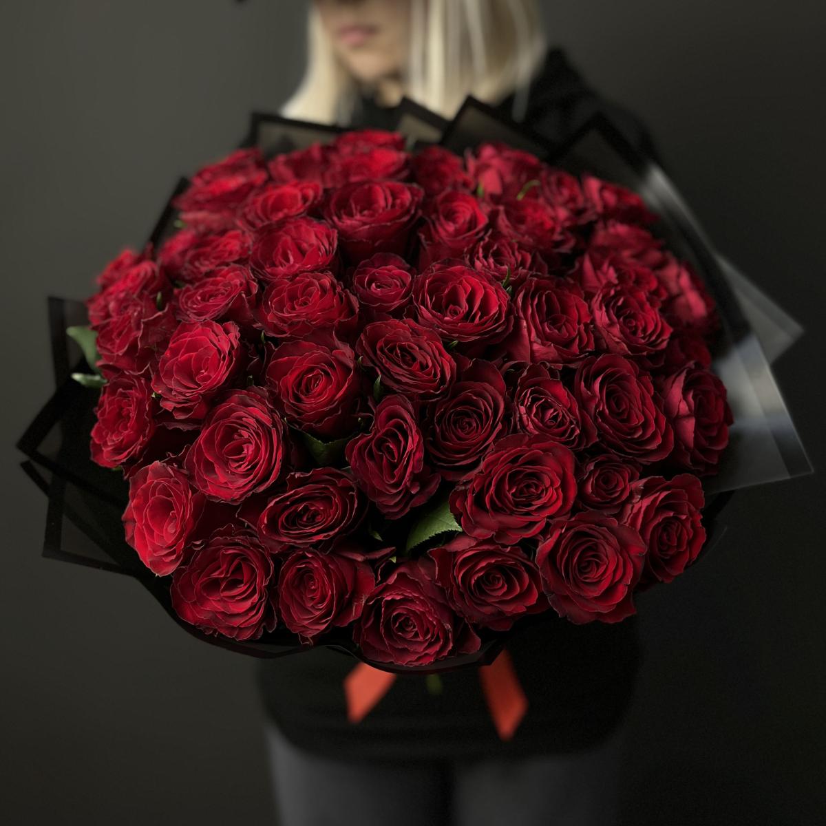 Розы красные 51 шт из Кении