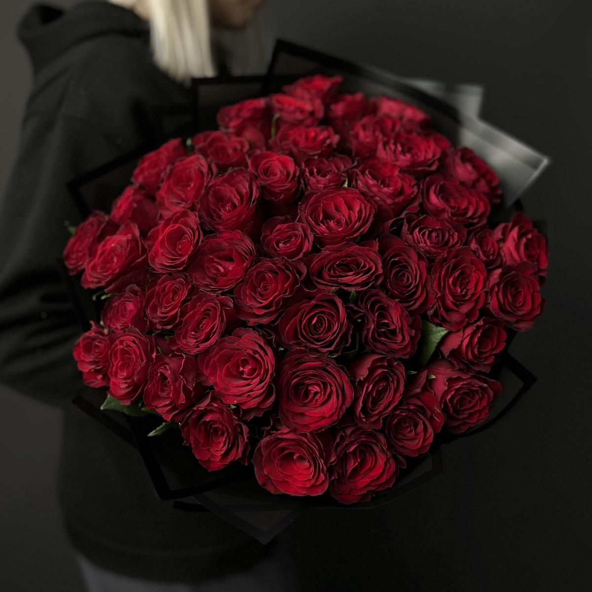 Розы красные 51 шт из Кении